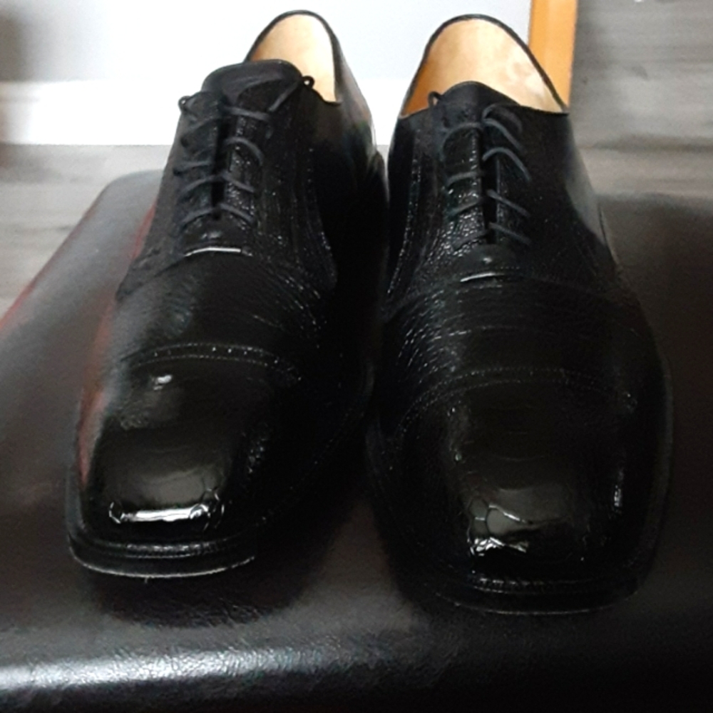 Belvedere Ostrich Dress shoes.  Size 11.5 Black